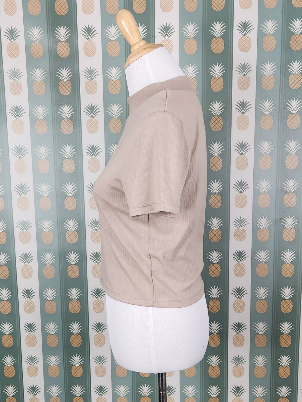 Heartloom Neutral Ribbed Mock Neck Crop Top - Picture 3 of 7